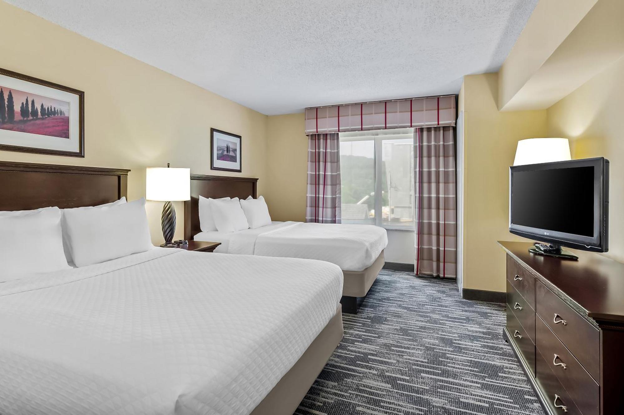 One-Bedroom Queen Suite - Non-Smoking