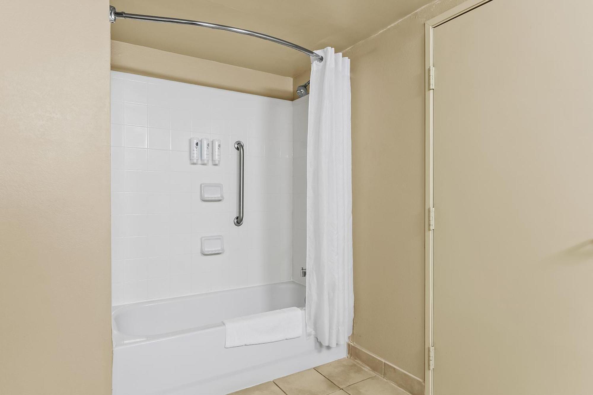 King Room - Pet Friendly/Non-Smoking
